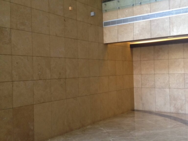 Bin Sulaiman Business Center, Jeddah (2007). Client Bin Sulaiman Group. Design RIS Main Contractor VCC Co. Materials used: Travertino Noce (Cross cut) for wall cladding (9,300m2)