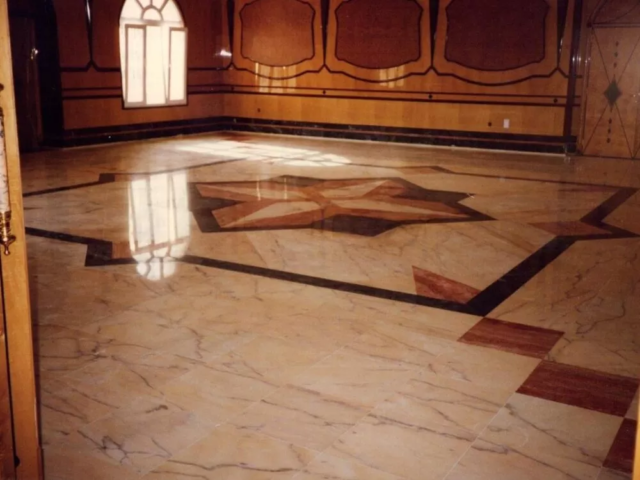 Private Palace, Mirdif, Dubai (1996). Client: Mr. Salem Al Bakhit. Architect Space Consult Main Contractor Al Mudaiba. Materials: Rosa Aurora, Bianco Sivec, Indian Green, Red Travertine (4,100m2)