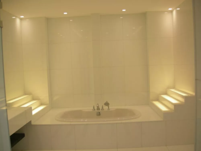 Private Royal Palace, Riyadh, KSA (2010) One of the Bathrooms